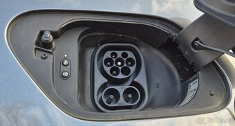 VW Golf VII e-Golf 1.maj servisní kniha perfektní stav DPH - 18