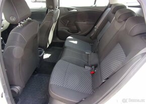 Opel Astra combi 1,6CDTi nafta manuál 81 kw - 18