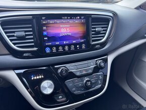 Chrysler Pacifica 3,6 RU DVD NEW 2017 DPH - 18