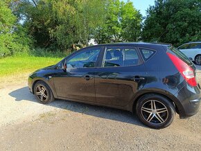 Hyundai i30  1.6 - 18