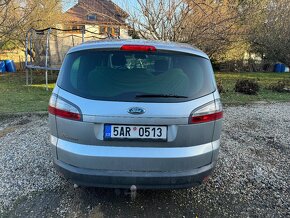 Ford S-max 2.0tdci 100kw 7místné,2009,tažné zařizeni,najeto - 18