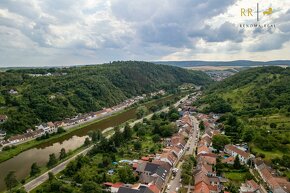 Prodej stavebního pozemku se stavebním povolením na RD 5+kk  - 18