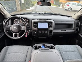 DODGE RAM CLASSIC PENTASTAR 6 míst - 19