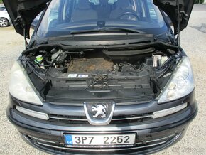 PEUGEOT 807 2,2HDI 125KW Premium AUT6 8míst 2008 - 19