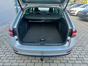 Škoda SUPERB 2.0 TDi MATRIX VIRTUAL KAMERA WEBASTO TAŽNÉ - 19