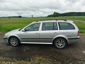 ŠKODA OCTAVIA RS COMBI 1.8T 132kW - 19