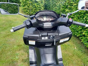 Suzuki Burgman 400i - 19