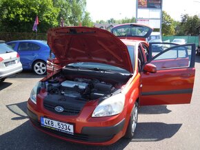 Kia Rio 1.4i 16V 96koní r.v.10/2008 - 19