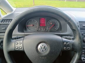 Volkswagen Touran 1,9 TDI Highline,Tažné, Klima - 19