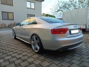 Prodám Audi S5 V8 MANUAL quattro 260KW stříbrná barva - 19