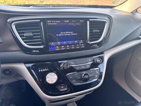 Chrysler Pacifica 3,6 Hybrid Plug-In DVD 2019 - 19