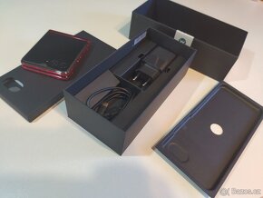 Motorola RAZR 40 Ultra RED/Viva Magneta jako nový - 19