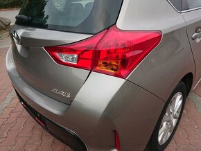 Toyota Auris 2.0 D-4D Active 12/2013 - 19