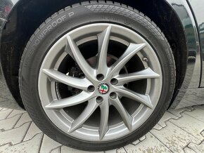 Alfa Romeo Giulia 2.2 JTDM Super (ODPOČET DPH) - 19