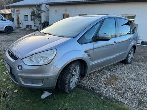 Ford S-max 2.0tdci 100kw 7místné,2009,tažné zařizeni,najeto - 19