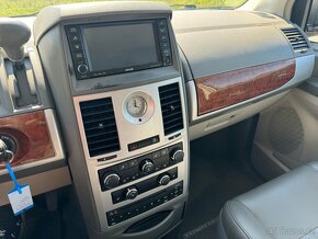 Chrysler Town Country 3.8 6 Stown DVD 2008 - 19