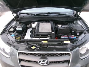 HYUNDAI SANTA FE 2,2CRDI VGT 4x4 ELEGANCE AUTO CZ - 19