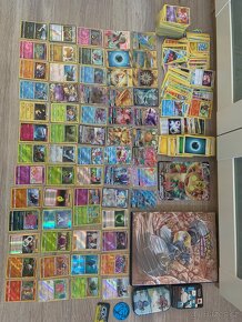 Pokemon sbírka karet - 19