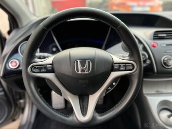 Honda Civic 1.8 i-VTEC – PRVNÍ MAJITEL / SERVIS / NOVÉ PNEU - 19