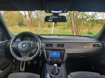 BMW 325i++E90++160KW++MANUÁL++ - 19