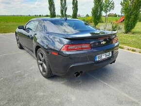 Chevrolet camaro 3.6 V6 krásný americký vůz - 19