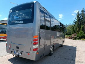 Autobus ISUZU Turquoise Euro 4 - 19