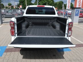 Isuzu D-Max 1.9i DoubleCab V-CROSS 4x4 AUTOMAT - 19