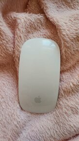Apple příslušenství - sluchátka, myš, obal, kabel - 19