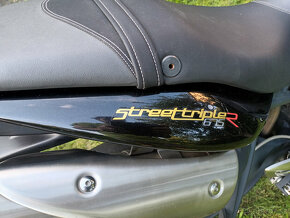 Triumph Street Triple 675 R - 19