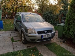 Ford fusion 1.4 i 16 v - 19