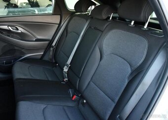 Hyundai i30 1.6CRDi 85kW FRESH ZÁRUKA - 19
