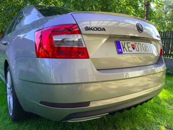 Skoda cerny znak cerne loga emblemy - 19