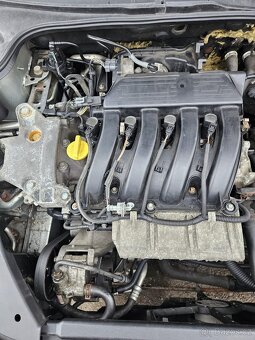 Renault laguna 2005 1.6 benzínové motor - 19