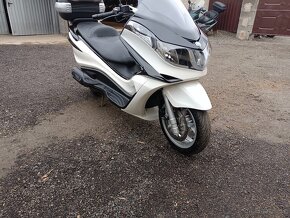 Piaggio x10 125i  ABS, ASR cz doklady v ceně Pěkný kousek - 19