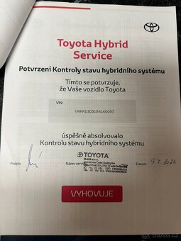 Toyota Yaris 2015 1.5 hybrid, původ CZ, 2. maj., 2 sady alu - 19