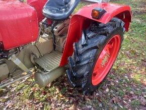 Traktory Zetor po renovaci, 2011 a 3011 a zetor 25N - 19