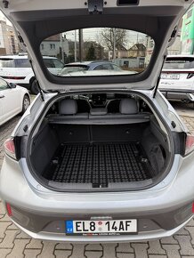 Hyundai IONIQ elektric, 2020, 38kWh, 42 tis. km, plná výbava - 19