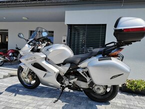 Honda vfr 800 V-tech - 19