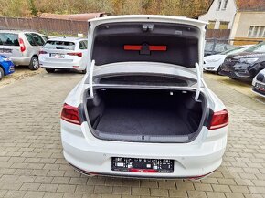 VW Passat Lim., 2.0 TDi Elegance, 39 tis. km, 8x ALU - 19