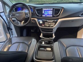 Chrysler Pacifica 3,6 Hybrid Plug-In DVD 2019 - 19