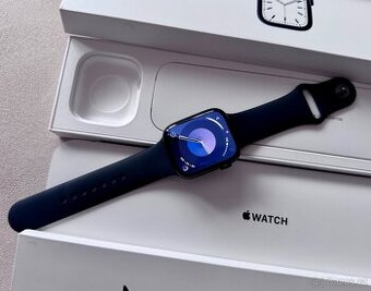 Apple Watch Series 7 45mm Midnight- komplet, pěkné.