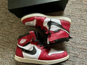 Tenisky Nike Air Jordan 1 Mid vel.44