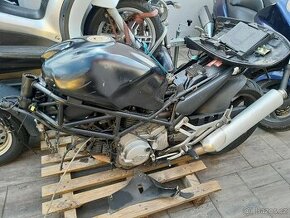 Ducati Monster 620 2005 na N.D.