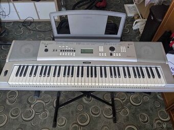 Yamaha Portable Grand DGX 230+taška na klavír