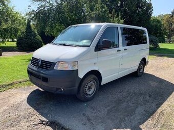 VW T5 2.5TDi 128kW - r.v. 11/2008 - 5 míst