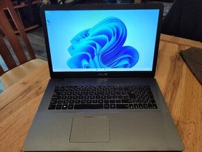 ASUS VivoBook 17" 8GB ram