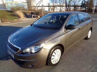 PEUGEOT 308 SW 1.2i KOUPENO ČR,SERVISKA