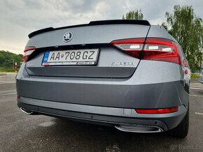 SKODA SUPERB 3 spoiler RS kridlo lipko na kufor