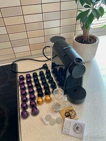 Kávovar Nespresso Essenza + WayCap plnitelná kapsula - 1