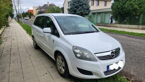 Opel Zafira 1.7CDI Diesel 81kw,Dálniční známka,Rok 2010,7 Mí - 1